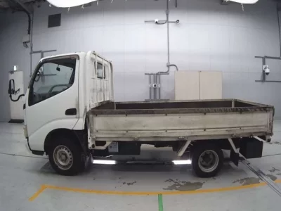 Toyota DYNA  с аукциона в Японии