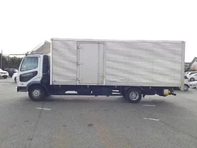 Mitsubishi FUSO FIGHTER