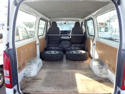 Toyota REGIUS ACE VAN