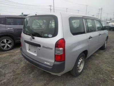 Toyota PROBOX  с аукциона в Японии
