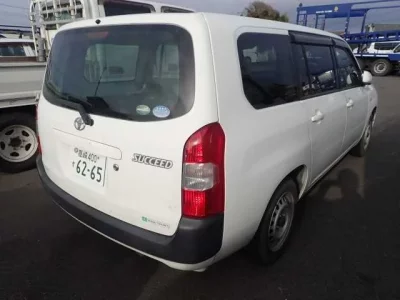 Toyota SUCCEED