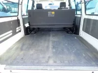 Mazda BONGO VAN лот № 224 оценка 3  с аукциона в Японии 2