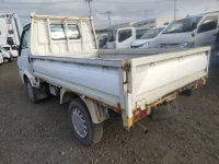 Mazda BONGO лот № 19724 оценка 3  с аукциона в Японии 4