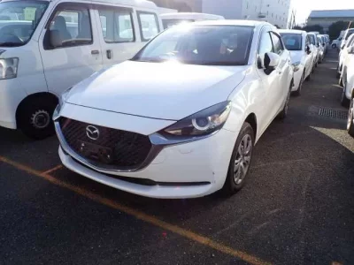 Mazda MAZDA2  с аукциона в Японии