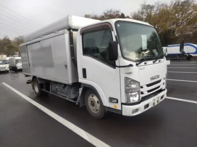 Isuzu ELF