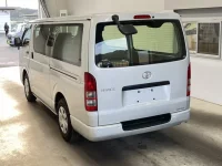 Toyota HIACE VAN лот № 3852 оценка R  с аукциона в Японии 4