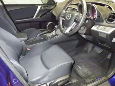 Mazda AXELA  с аукциона в Японии