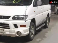 Mitsubishi DELICA лот № 30809 оценка 3.5  с аукциона в Японии 6