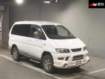 Mitsubishi DELICA  с аукциона в Японии