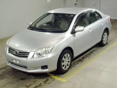Toyota COROLLA AXIO  с аукциона в Японии