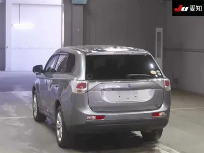 Mitsubishi OUTLANDER  с аукциона в Японии