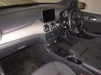 Mercedes-Benz B CLASS