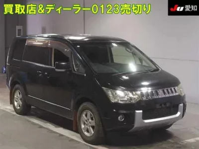 Mitsubishi DELICA D5  с аукциона в Японии