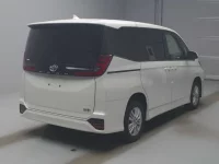 Toyota NOAH лот № 22016 оценка 4  с аукциона в Японии 1