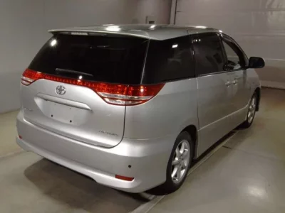 Toyota ESTIMA  с аукциона в Японии