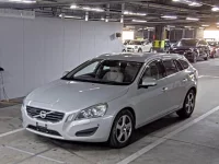 Volvo V60 лот № 824 оценка 4  с аукциона в Японии 3