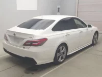 Toyota CROWN лот № 70028 оценка 3  с аукциона в Японии 1