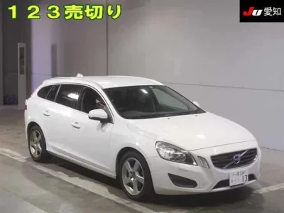 Volvo V60  с аукциона в Японии