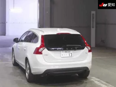 Volvo V60  с аукциона в Японии