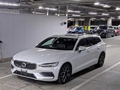 Volvo V60  с аукциона в Японии