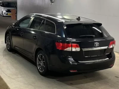 Toyota AVENSIS WAGON  с аукциона в Японии