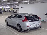 Volvo V40 лот № 838 оценка 3.5  с аукциона в Японии 4