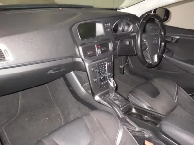 Volvo V40  с аукциона в Японии