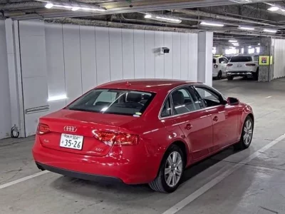 Audi A4  с аукциона в Японии