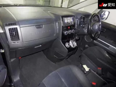 Mitsubishi DELICA D5