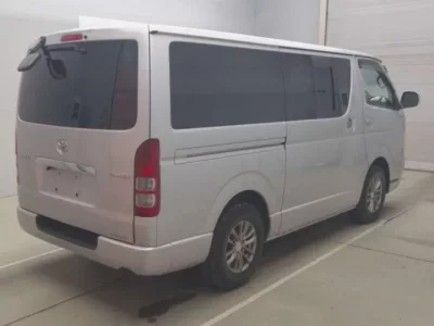 Toyota HIACE VAN  с аукциона в Японии