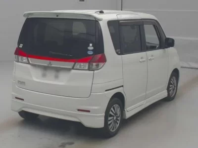 Mitsubishi DELICA D2