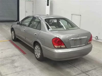 Nissan SYLPHY  с аукциона в Японии