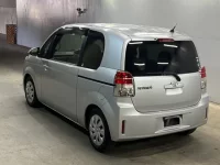 Toyota SPADE лот № 2121 оценка 4  с аукциона в Японии 1