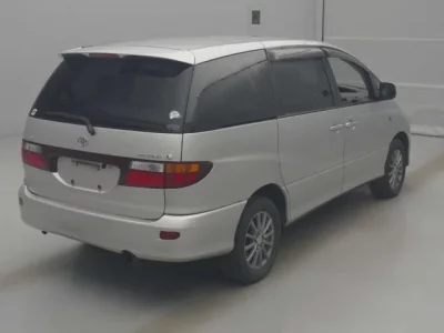 Toyota ESTIMA  с аукциона в Японии