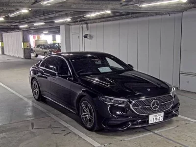 Mercedes-Benz E CLASS  с аукциона в Японии