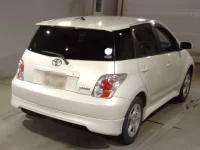 Toyota IST лот № 7085 оценка 3  с аукциона в Японии 1