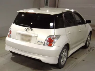 Toyota IST  с аукциона в Японии