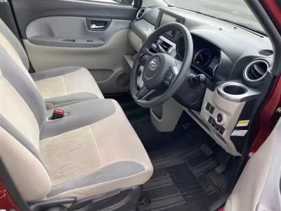 Daihatsu Cast  с аукциона в Японии