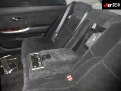 Toyota CROWN  с аукциона в Японии