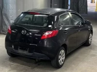 Mazda DEMIO лот № 2148 оценка R  с аукциона в Японии 4