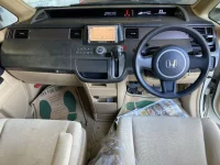 Honda STEP WAGON лот № 2153 оценка R  с аукциона в Японии 2