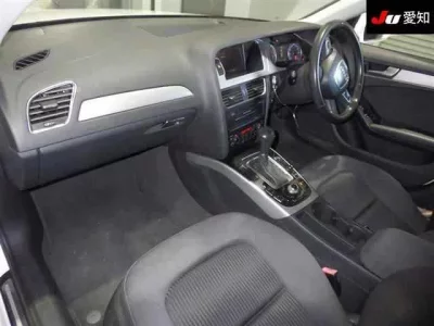 Audi A4  с аукциона в Японии