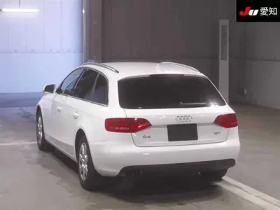 Audi A4  с аукциона в Японии