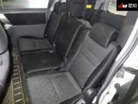 Toyota NOAH лот № 180 оценка R  с аукциона в Японии 3