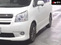 Toyota NOAH лот № 180 оценка R  с аукциона в Японии 6