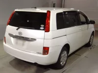 Toyota ISIS лот № 7113 оценка 4  с аукциона в Японии 1