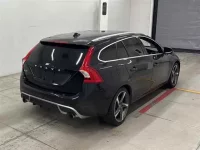 Volvo V60 лот № 90147 оценка 3.5  с аукциона в Японии 4