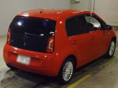 Volkswagen UP  с аукциона в Японии
