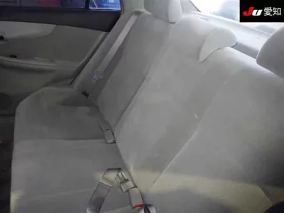 Toyota COROLLA AXIO  с аукциона в Японии