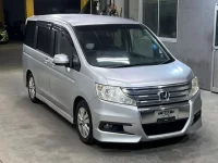 Honda STEP WAGON лот № 2197 оценка 3.5  с аукциона в Японии 3